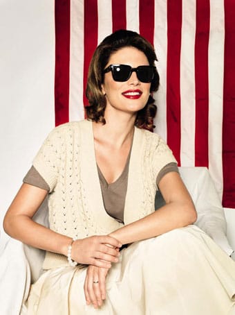 Теодора Духовникова: За да си добър актьор, трябва да излезеш на сцената и да разкриеш душата си!